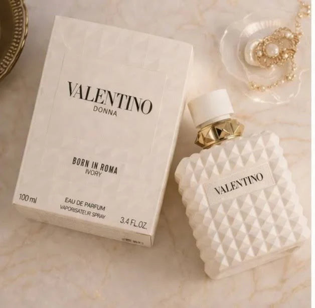 Valentino Donna Born in Roma Eau de Parfum 3.4 fl oz (100 ml) Women’s Luxury Floral Amber Fragrance – White Bottle Edition